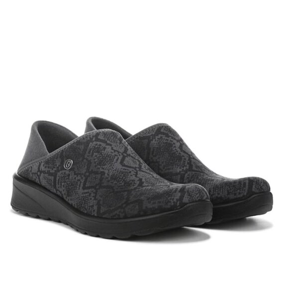 BZees Getaway Slip-On Sneaker (Women) - Picture 1 of 12